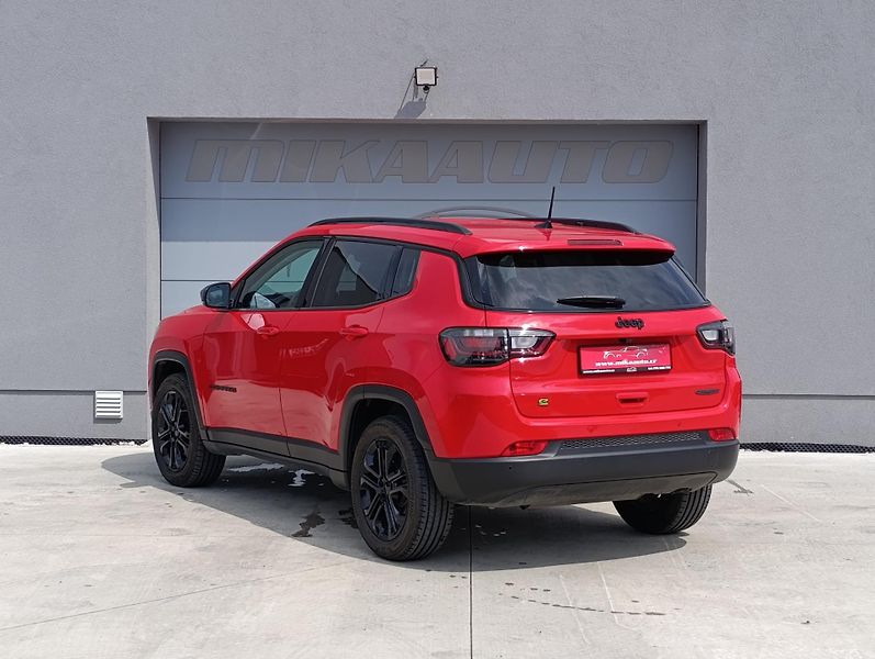 Jeep Compass 1.5 E-HYBRID NIGHT EAGLE ČR - fotka 7 z 31