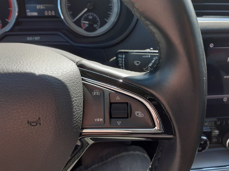 Škoda Octavia (2018) KOMBI 1.5 TSi DSG - fotka 10 z 41
