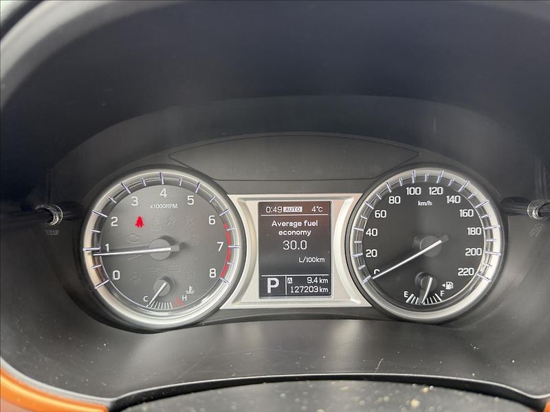 Suzuki Vitara 1,6 4x4 AUTOMAT - fotka 15 z 30