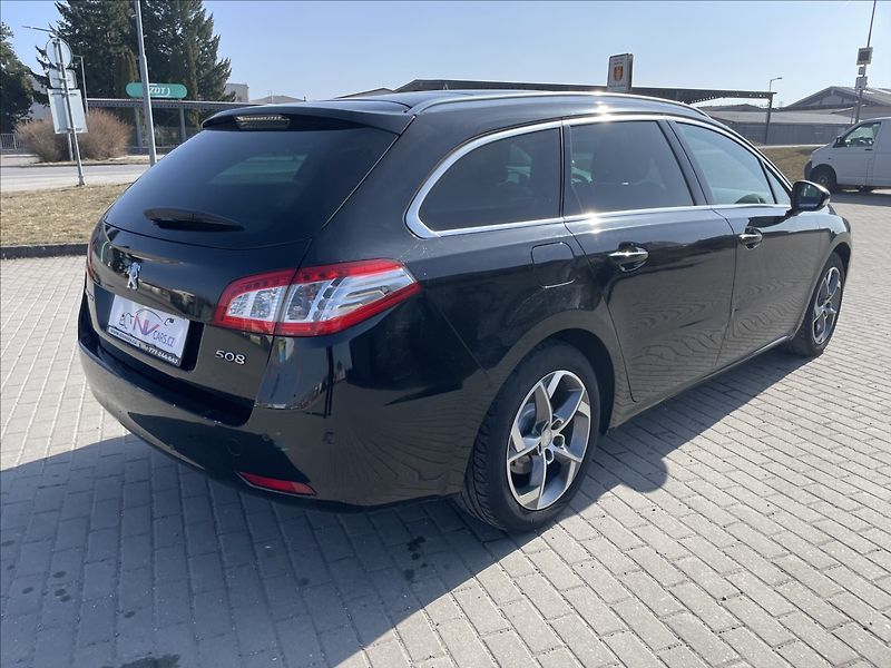 Peugeot 508 2,0 HDI 133kw SW Allure Automa - fotka 4 z 40