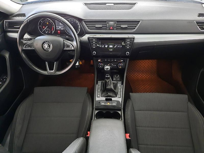 Škoda Superb (2016) Combi 2.0 TDI (110kW/150k) Amb - fotka 5 z 21