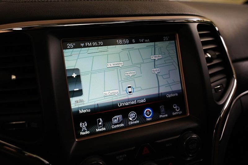 Jeep Grand Cherokee - fotka 18 z 26