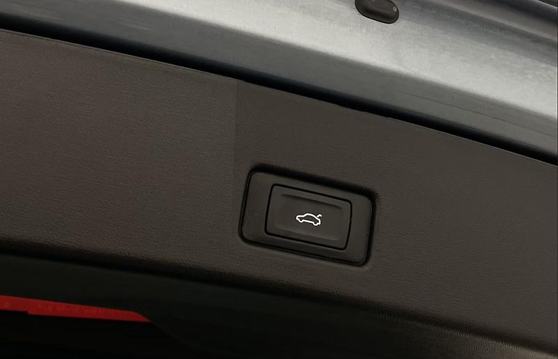 Audi Q4 40 Sportback e-tron S-Line Kam - fotka 25 z 31