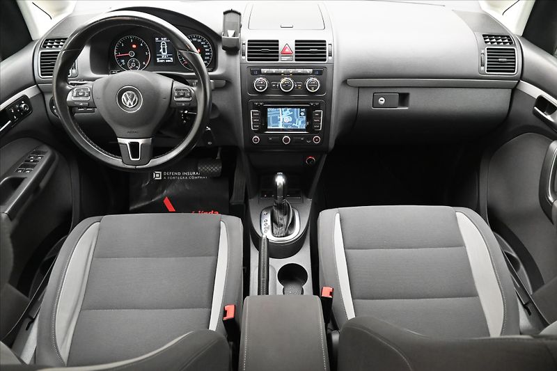 Volkswagen Touran 2,0 TDI 103kW DSG 7 míst Nová - fotka 16 z 31