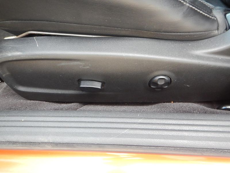 Dodge Challenger 3.6i, AUTOMAT, LPG - fotka 17 z 23