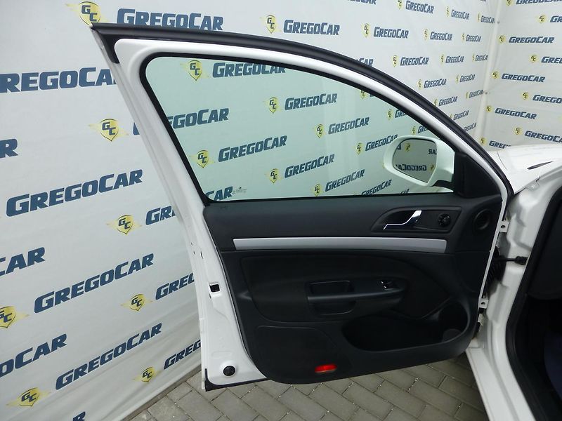 Škoda Octavia (2012) 1,2TSI-77KW*KLIMA***TAŽNÉ* - fotka 8 z 23