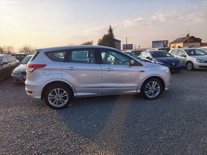 Ford Kuga (2016) - fotka 12 z 39
