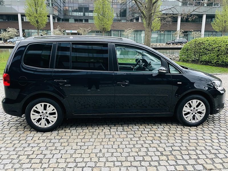 Volkswagen Touran 1.4TSI VÝHŘEV SERVISKA TAŽNÉ - fotka 11 z 43
