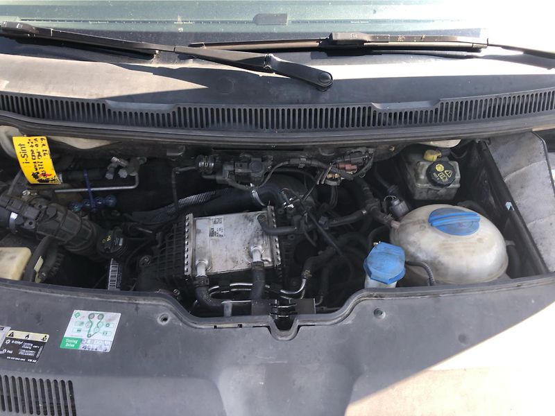 Volkswagen Transporter 2,0 TDI DSG 8 míst - fotka 26 z 26
