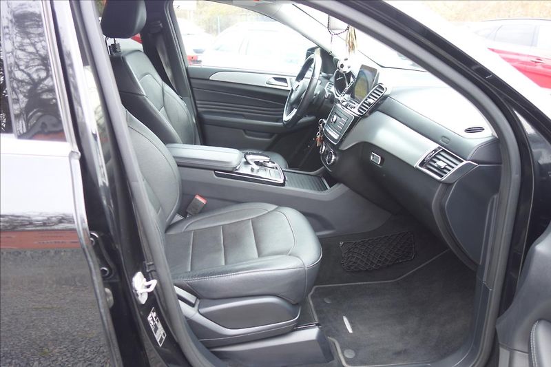 Mercedes-Benz GLE 350CDi 190KW,4 MAT.,KUPÉ. - fotka 11 z 39