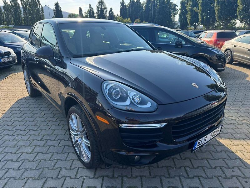 Porsche Cayenne (2017) PLATINUM 4X4 3,6i 220 KW DPH - fotka 7 z 50