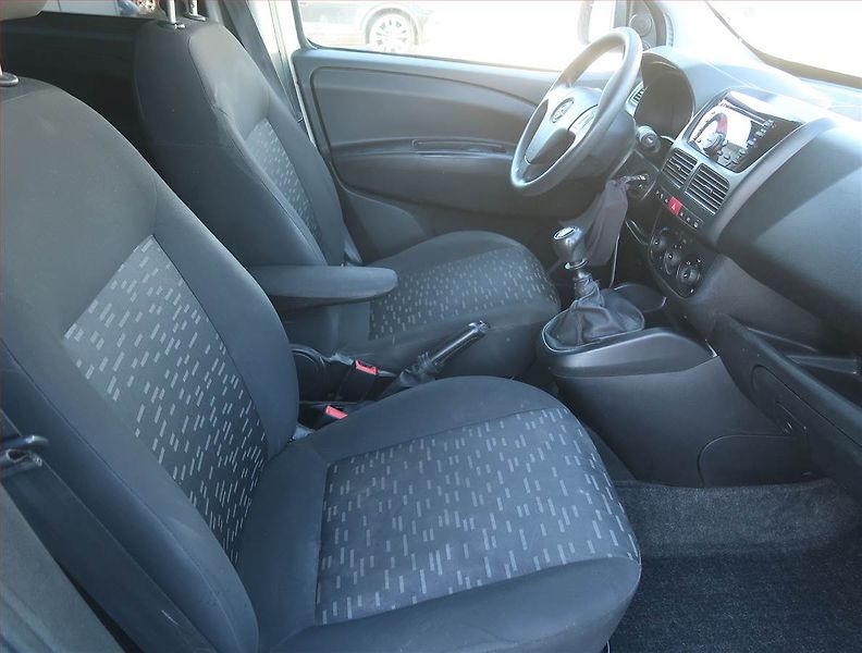 Opel Combo (2018) 1.4 16V, 5Míst, SR, 1Maj, DPH - fotka 9 z 15
