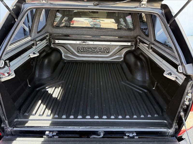 Nissan Navara 2,3 dCi Hardtop,manuál,Top sta - fotka 22 z 30