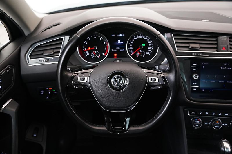Volkswagen Tiguan - fotka 16 z 26