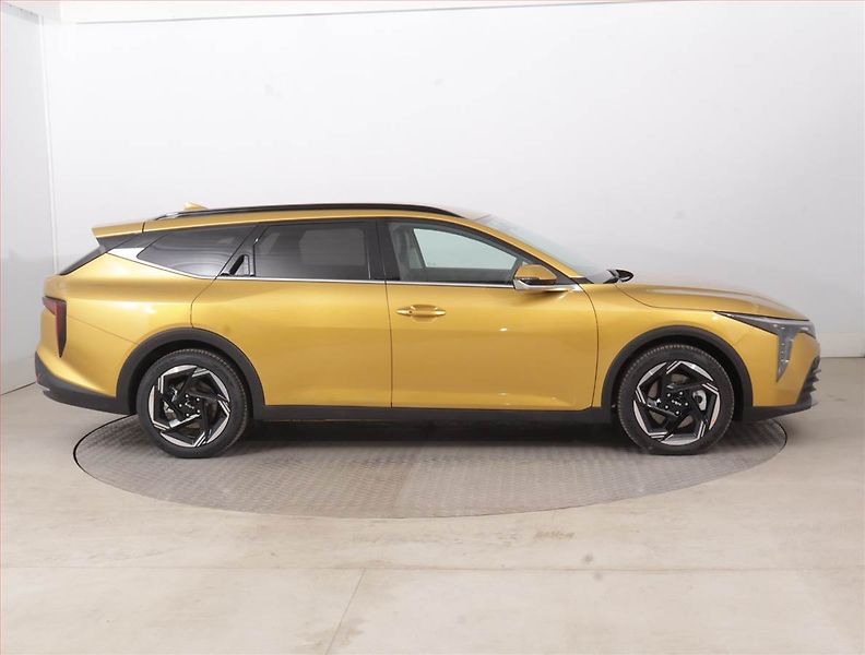 Kia K4 (2026) 1.6 T-GDI, Mrtvý úhel - fotka 6 z 18