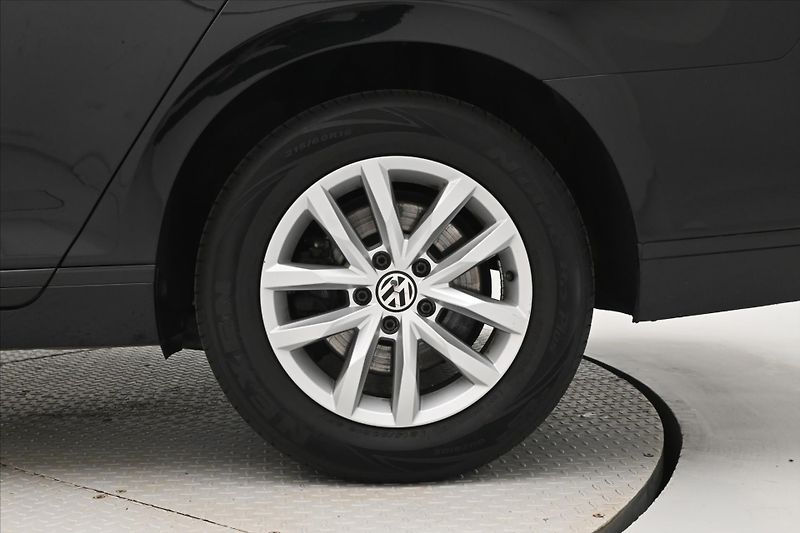 Volkswagen Passat 2,0 TDI 110 kW COMFORTLINE Zár - fotka 28 z 28