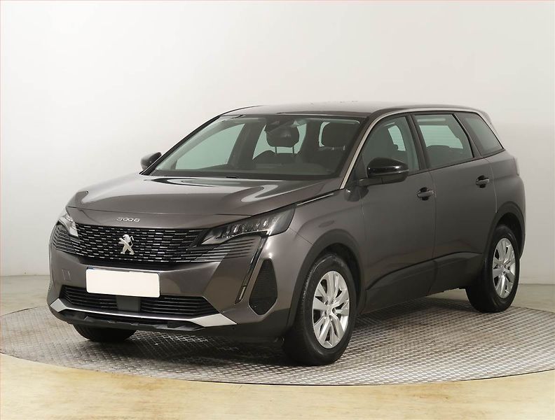 Peugeot 5008 (2022) PureTech 130 - fotka 2 z 25