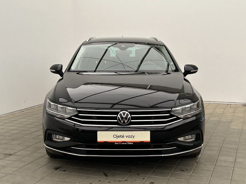 Volkswagen Passat Variant 2.0 TDI Elegance - fotka 4 z 27