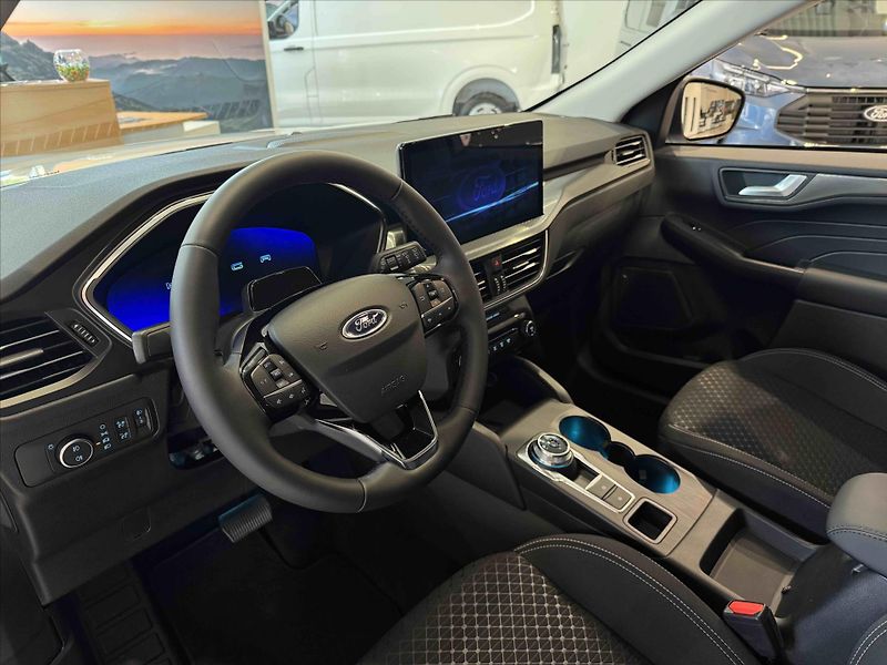 Ford Kuga (2026) 2,5 Duratec HEV 132 kW/180 kon - fotka 9 z 17
