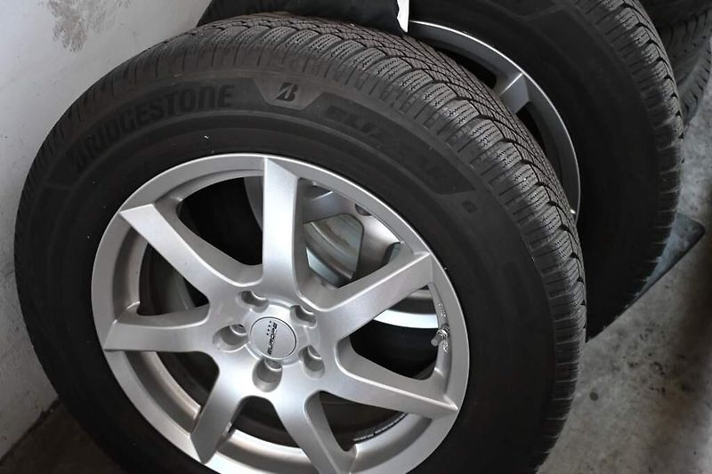 Ford Kuga (2023) 2.5 LED ACC VIRTUAL Tažné BO F - fotka 37 z 41