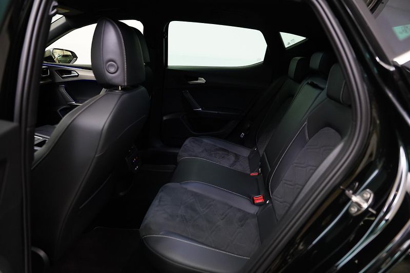 Seat Leon - fotka 23 z 24