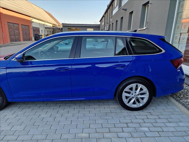 Škoda Octavia 2.0 TDI Style,původ ČR,1.Maj - fotka 45 z 50