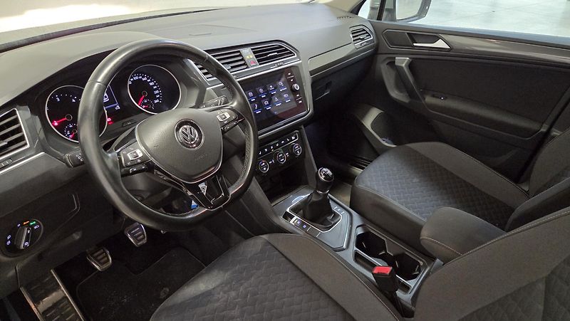 Volkswagen Tiguan - fotka 5 z 6