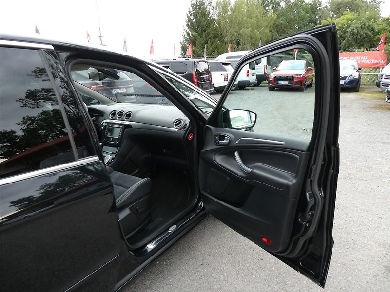 Ford S-MAX 2,0 EcoBoost Titanium,AT,závěs - fotka 25 z 60