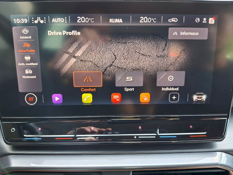 Cupra Formentor (2024) 1,5TSi 110kW - fotka 25 z 34