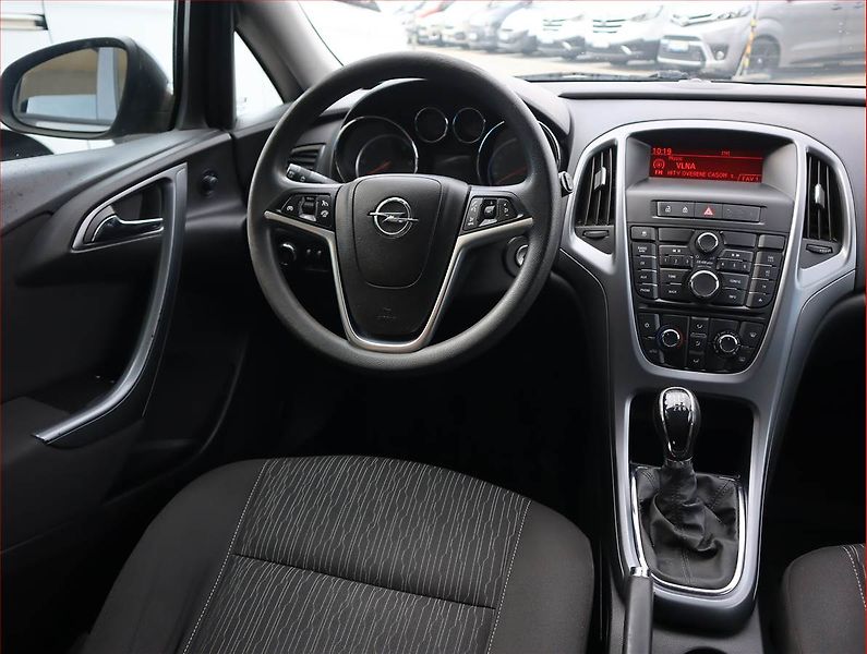 Opel Astra (2014) 1.7 CDTI, Serv.kniha, Tempomat - fotka 7 z 16