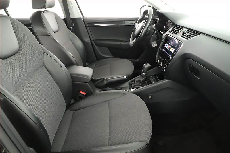 Škoda Octavia (2019) Style 2.0 TSI, 4X4, Automat - fotka 7 z 17