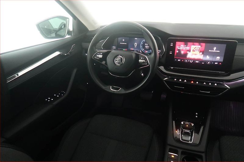 Škoda Octavia (2023) 2.0 TDI - fotka 7 z 21