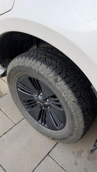 Isuzu D-Max (2022) LSE 4x4, 120kW - fotka 23 z 26