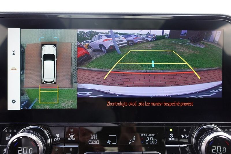 Toyota Highlander 2,5HSD Executive + Skyview (Pr - fotka 28 z 38