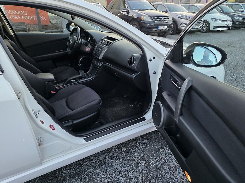 Mazda 6 2.0 D Xenon Bose - fotka 16 z 19