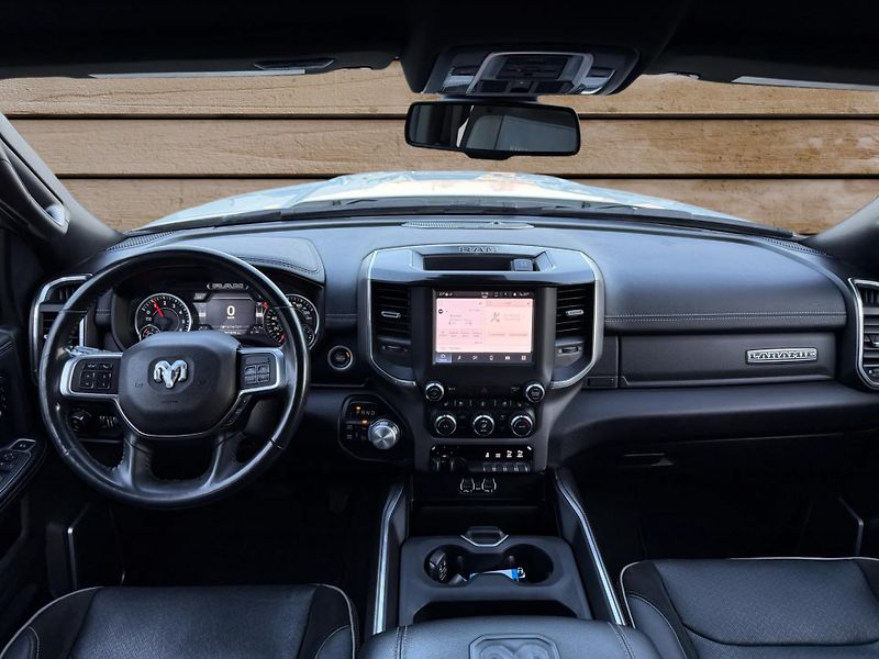 Dodge RAM (2022) +2500+LARAMIE+LPG+HEAVY DUTY+ - fotka 22 z 24