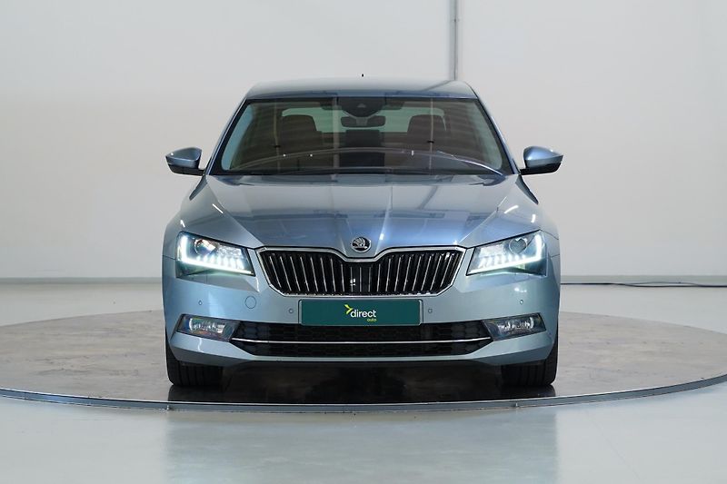 Škoda Superb - fotka 4 z 28