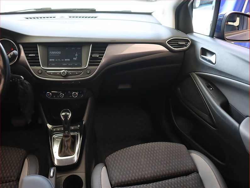 Opel Crossland X (2018) 1.2 Turbo, Automat, Serv.kniha - fotka 8 z 19