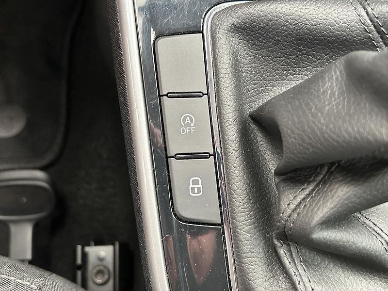 Škoda Fabia 1.0 TSI Top selection - fotka 18 z 26