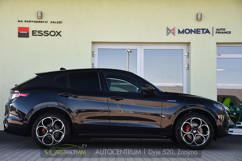 Alfa Romeo Stelvio 2.2D 16V 154kW Veloce AT8-Q4 - fotka 6 z 52
