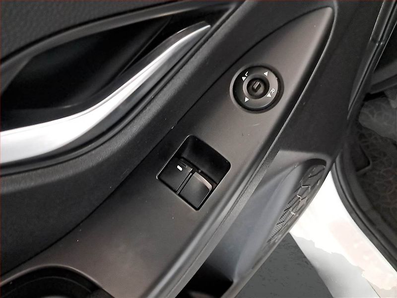 Hyundai ix20 (2011) 1.4 CVVT - fotka 15 z 16