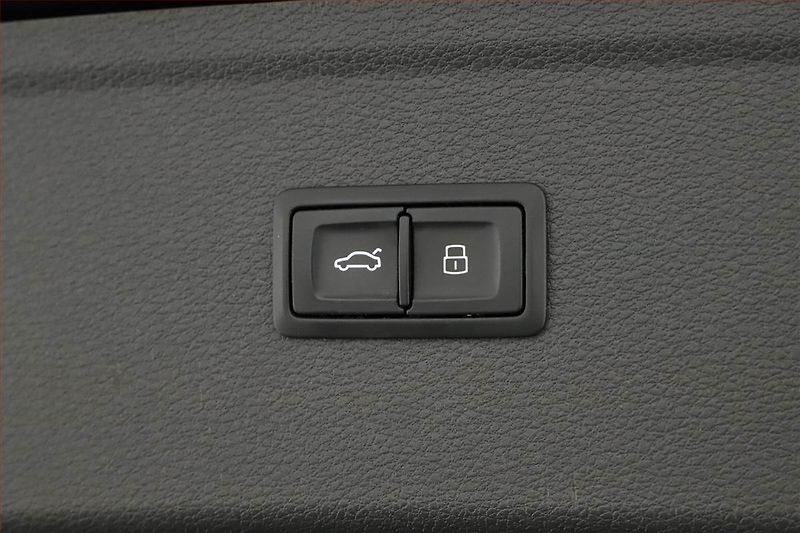 Audi Q5 (2017) basis 2.0 TDI, 4X4, Automat - fotka 25 z 27