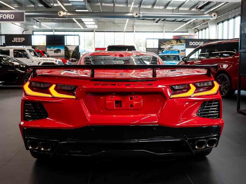 Chevrolet Corvette (2026) 6.2 Stingray 3LT Z51 Facelift - fotka 5 z 39