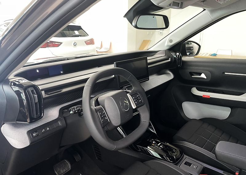 Citroën C3 (2026) MAX 1,2 Hybrid 110 aut - fotka 10 z 25