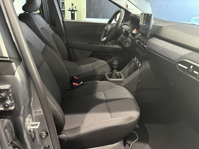 Dacia Sandero (2026) Expression TCe 100 - fotka 5 z 8