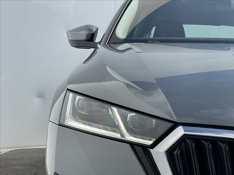 Škoda Octavia 2,0 TDI DSG Style Plus NAVI - fotka 21 z 24