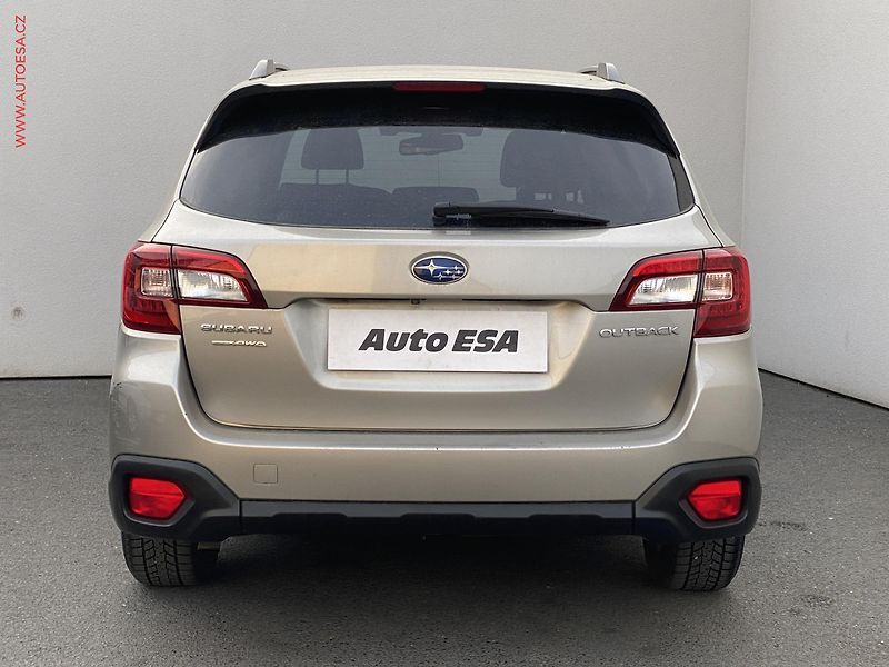 Subaru Outback (2017) 2.5i 4x4, ČR, AT, navi, LED - fotka 5 z 21