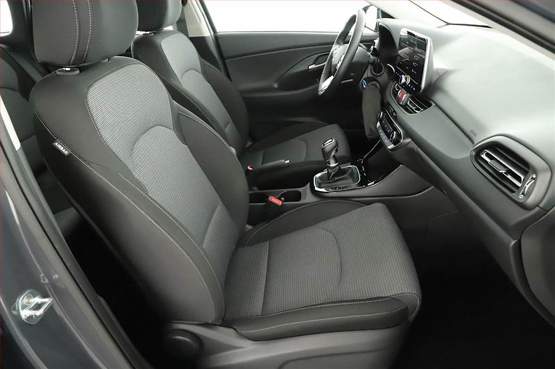 Hyundai i30 (2026) 1.0 T-GDI, Comfort, FullLed - fotka 7 z 14