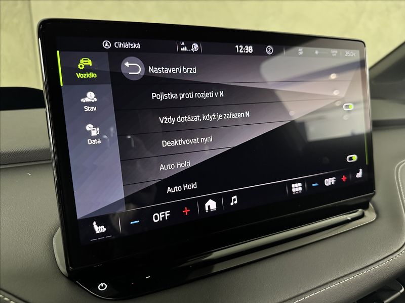 Škoda Enyaq 80x Sportline 4x4 LED Tepelko - fotka 33 z 50