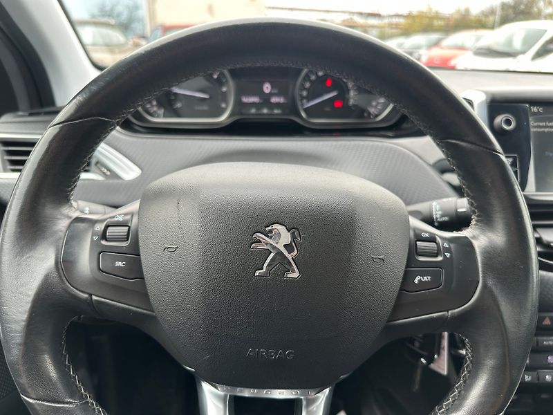 Peugeot 2008 (2014) 1.6Hdi 68Kw Allure - fotka 16 z 25